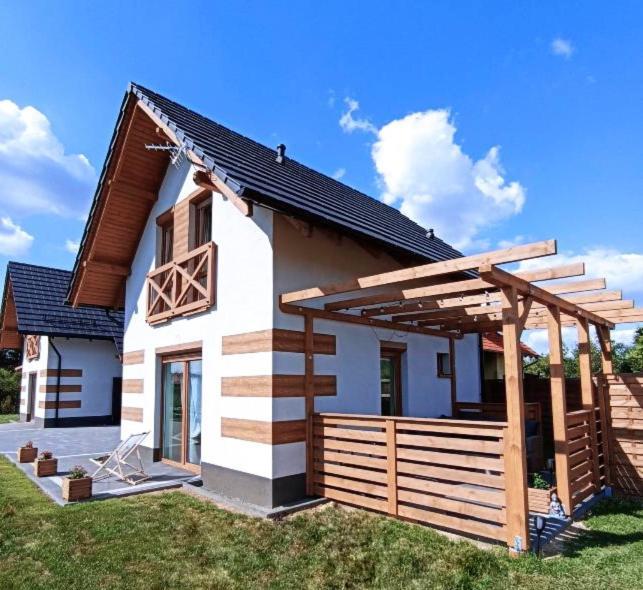 Villa Dom W Gorach à Lomnica  Extérieur photo